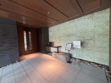 【京都府/京都市左京区松ケ崎横縄手町】プレミスト京都松ヶ崎 エントランス