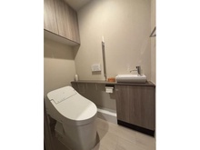 【京都府/京都市左京区松ケ崎横縄手町】プレミスト京都松ヶ崎 トイレ