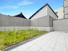 【京都府/京都市下京区大宮通綾小路下る】リビオレゾン京都四条大宮 専用庭