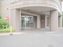 【滋賀県/大津市皇子が丘】シャリエ大津皇子が丘　2階 エントランス