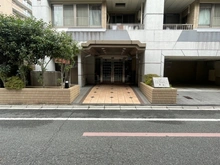 【京都府/京都市中京区衣棚通姉小路下る】ルイシャトレ御池 エントランス