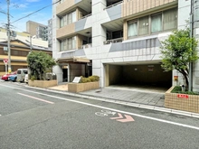 【京都府/京都市中京区衣棚通姉小路下る】ルイシャトレ御池 エントランス