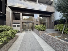 【兵庫県/神戸市中央区下山手通】リーガル神戸三宮山手 エントランス