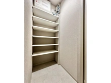 【兵庫県/神戸市中央区旭通】シティタワー神戸三宮 シューズインクローゼット