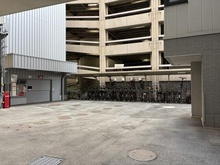 【兵庫県/神戸市中央区磯辺通】ワコーレ神戸三宮トラッドタワー 駐輪場