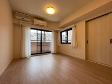 【神奈川県/横浜市旭区鶴ケ峰本町】ステイツ鶴ヶ峰 洋室:約5.6帖