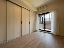 【神奈川県/横浜市旭区鶴ケ峰本町】ステイツ鶴ヶ峰 洋室:約5.6帖