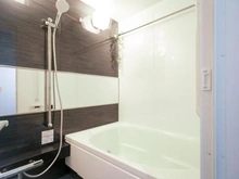 【神奈川県/横浜市旭区白根】レーベンリヴァーレ横濱鶴ヶ峰ヒルズ 浴室：※家具・調度品は物件価格に含まれません。