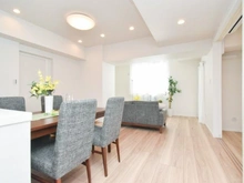 【神奈川県/横浜市都筑区仲町台】プロムナード仲町台9号棟 LDK：※家具・調度品は物件価格に含まれません。