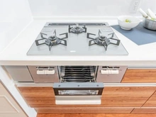 【神奈川県/横浜市戸塚区川上町】ブレスタージュ東戸塚2 三口コンロ