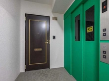 【神奈川県/横浜市鶴見区市場上町】コープ野村バードウッド鶴見 3番館 エレベーター