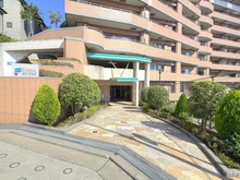 【神奈川県/横浜市磯子区森】ファミールガーデン横浜・屛風浦 アプローチ