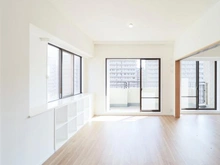 【神奈川県/横浜市泉区緑園】サン・ステージ緑園都市東の街9番館 リビング・ダイニング：右：洋室約5.4帖