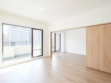 【神奈川県/横浜市泉区緑園】サン・ステージ緑園都市東の街9番館 リビング・ダイニング：右：洋室約5.4帖