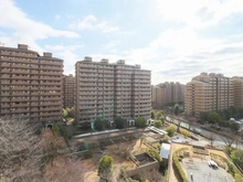 【神奈川県/横浜市泉区緑園】サン・ステージ緑園都市東の街9番館 眺望：バルコニーから