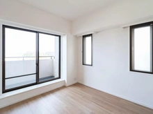 【神奈川県/横浜市泉区緑園】サン・ステージ緑園都市東の街9番館 洋室：約5.2帖