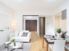 【神奈川県/横浜市泉区緑園】サン・ステージ緑園都市東の街10番館 リビング・ダイニング：中央奥：洋室約6帖