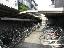 【東京都/世田谷区深沢】フォーリア駒沢公園パークサイド 駐輪場