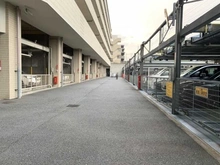 【神奈川県/横浜市青葉区美しが丘西】ルネたまプラーザ B棟 駐車場