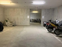 【神奈川県/横浜市青葉区美しが丘西】ルネたまプラーザ B棟 バイク置き場