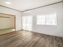 【神奈川県/横浜市都筑区葛が谷】エステ・スクエアふれあいの丘 洋室：大規模修繕中