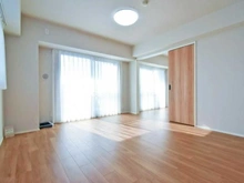 【神奈川県/横浜市磯子区東町】ブライト横濱根岸 リビング・ダイニング