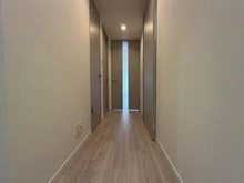 【神奈川県/横浜市都筑区中川中央】ミオカステーロ港北ラヴィータ 廊下