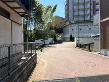 【神奈川県/横浜市旭区さちが丘】サンクタス横濱・二俣川ブライトスクエア アプローチ