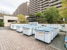 【神奈川県/横浜市泉区緑園】サン・ステージ緑園都市東の街9番館 ゴミ置場