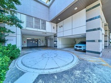 【神奈川県/横浜市西区楠町】シルエタワーヨコハマ 駐車場：住戸分確保した駐車場／有償