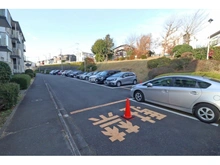 【神奈川県/横浜市旭区東希望が丘】希望ヶ丘グリーンハイツ 2号棟 駐車場