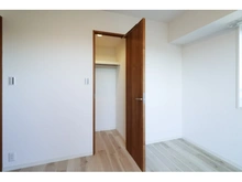 【神奈川県/横浜市栄区鍛冶ケ谷】ローレルスクエア港南台 C棟 収納