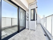 【東京都/世田谷区下馬】プレシス三軒茶屋 バルコニー