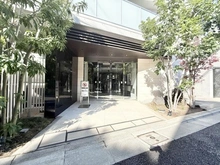 【東京都/世田谷区下馬】プレシス三軒茶屋 エントランス