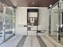 【東京都/世田谷区下馬】プレシス三軒茶屋 エントランス