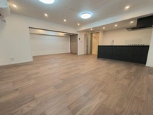 【東京都/港区高輪】ドルフ高輪 リビング・ダイニング：奥：洋室