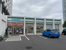 【東京都/港区港南】ベイクレストタワー  ファミリーマート　港南四丁目店（現地より約400m）