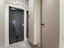 【大阪府/大阪市西区南堀江】南堀江三洋ハイツ 玄関