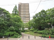 【大阪府/大阪市港区三先】リバーガーデンみなと通り 敷地内