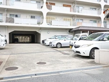 【大阪府/大阪市西区南堀江】南堀江第二スカイハイツ 駐車場