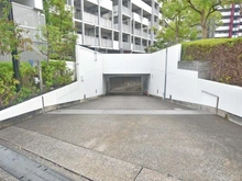 【大阪府/大阪市港区池島】ベイシティ大阪イーストアヴェ二ュー 敷地内