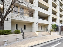 【東京都/足立区北加平町】ヴェレーナ北綾瀬 アプローチ