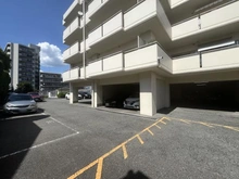 【兵庫県/伊丹市北本町】伊丹パーク・ホームズ 3号棟 駐車場
