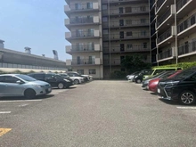 【兵庫県/伊丹市緑ケ丘】カルム伊丹緑ヶ丘 駐車場
