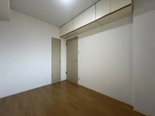 【兵庫県/伊丹市緑ケ丘】カルム伊丹緑ヶ丘 洋室