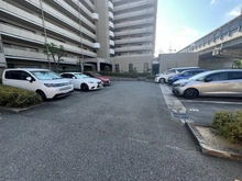 【兵庫県/尼崎市武庫豊町】ローレル武庫之荘 駐車場