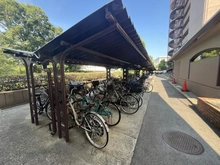 【兵庫県/尼崎市久々知西町】尼崎久々知ハウス 駐輪場