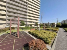 【兵庫県/尼崎市上坂部】イニシア塚口 サウスフィールドブライトコート 敷地内施設：フィットネスガーデン