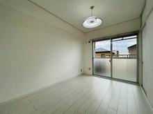 【兵庫県/尼崎市小中島】万葉ハイツ園田 洋室