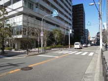 【大阪府/大阪市北区扇町】パークタワー梅田 前面道路：東側